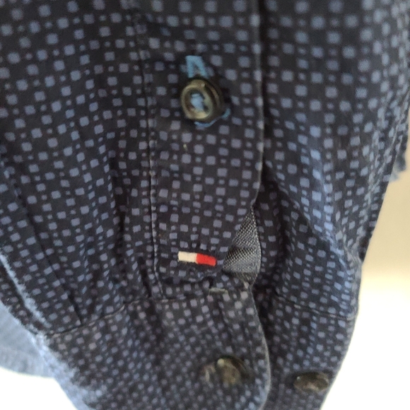 Shirt - Picture 2 of 7